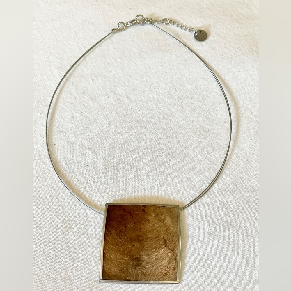 Culture Mix Shell Necklace - Picture 3 of 6